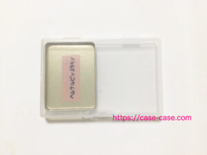 ヘレナルビンスタインをカードケースに入れる
